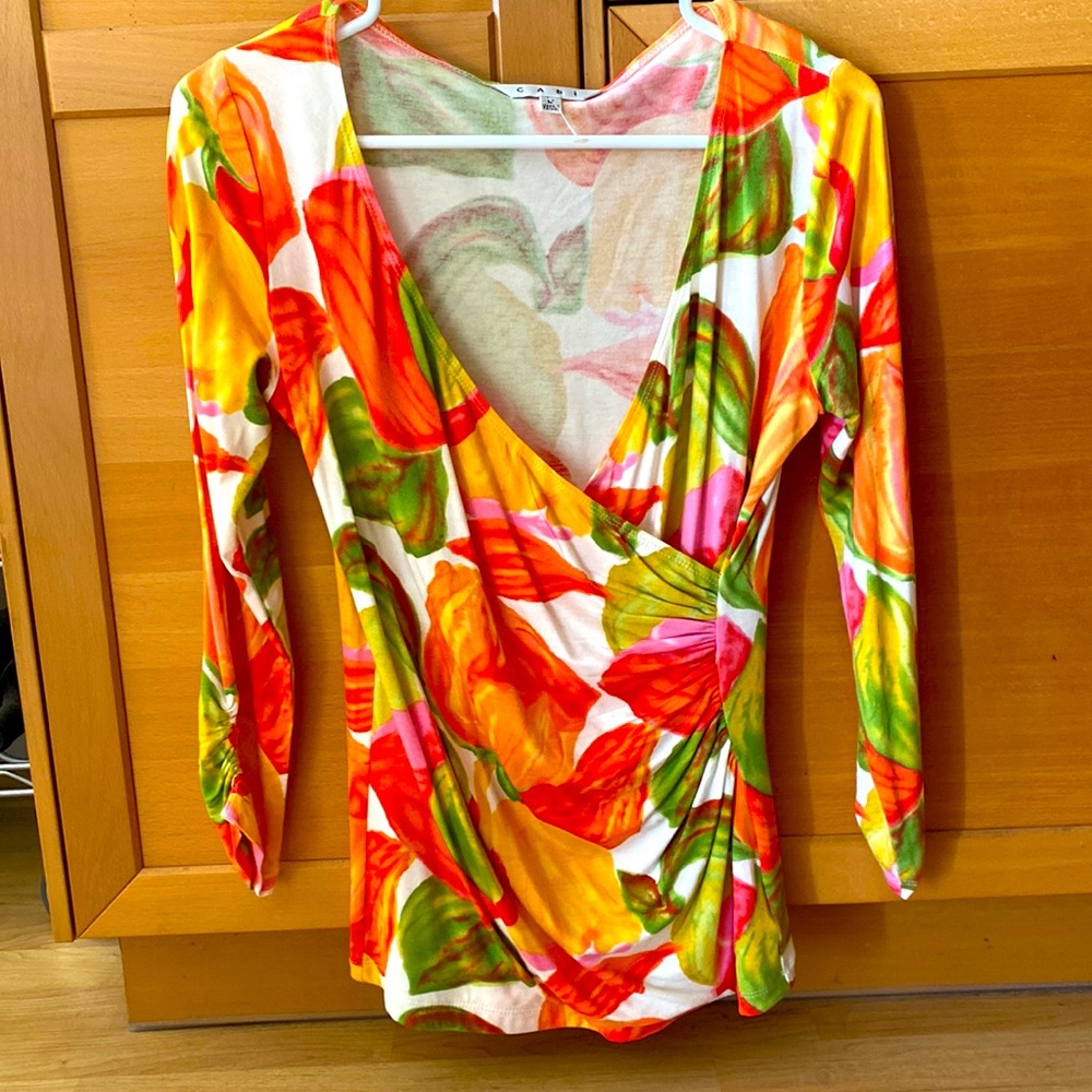 Women’s CAbi Floral Long Sleeve Top Size Medium
